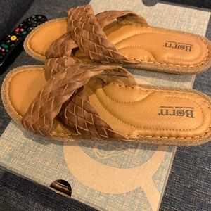 Born shoes leather sandals Rue